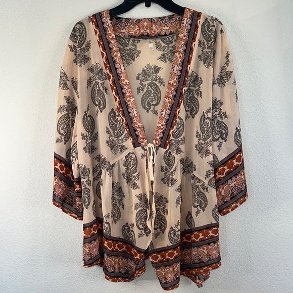 Paisley Print Women's‎ Top - Picture 1 of 6